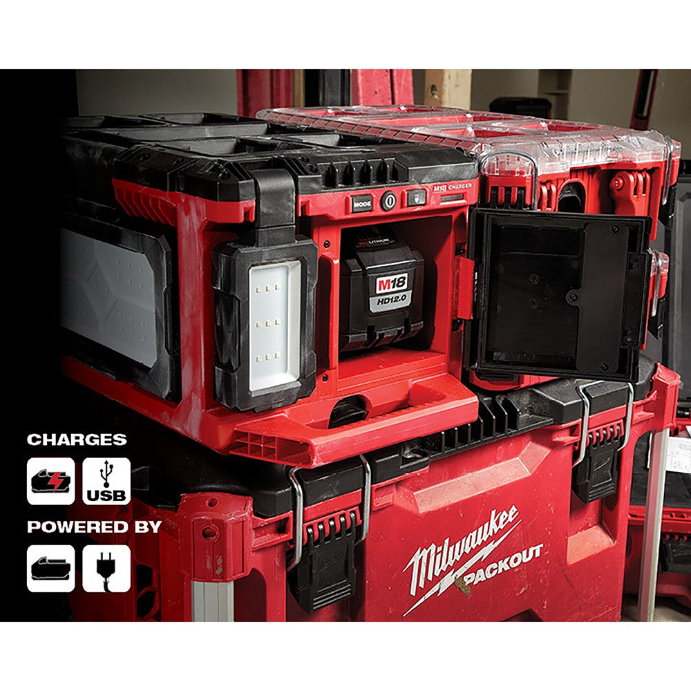 Milwaukee 2357-20 M18™ PACKOUT™ Light/Charger