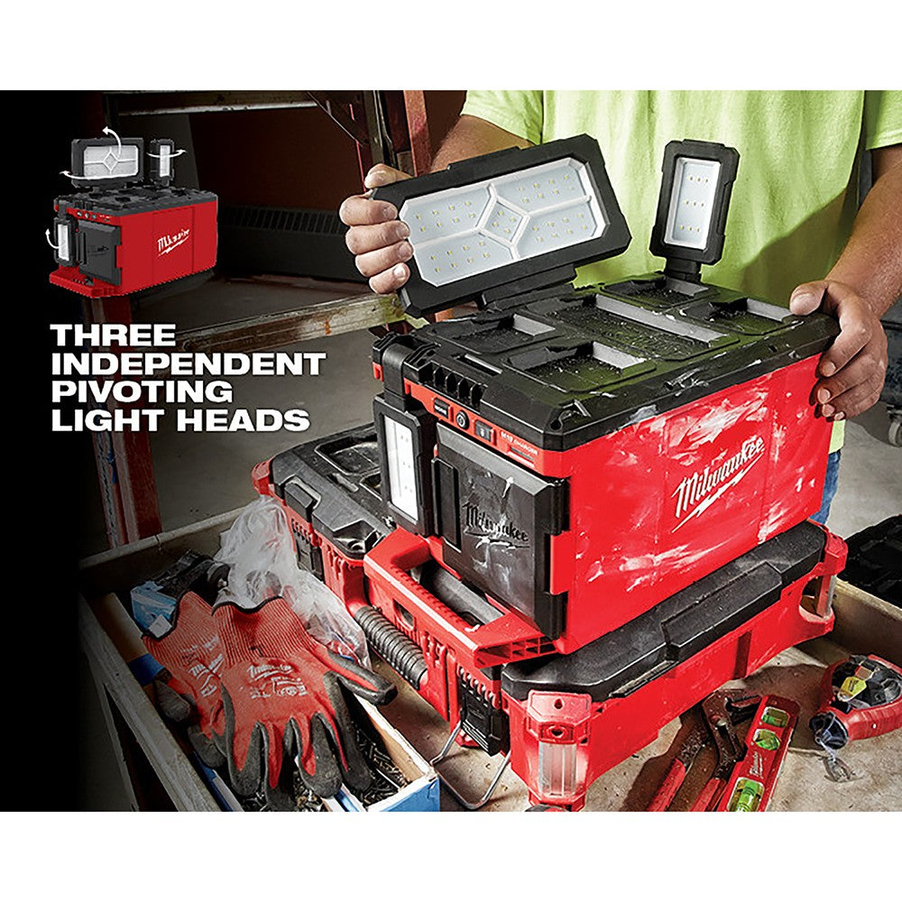 Milwaukee 2357-20 M18™ PACKOUT™ Light/Charger