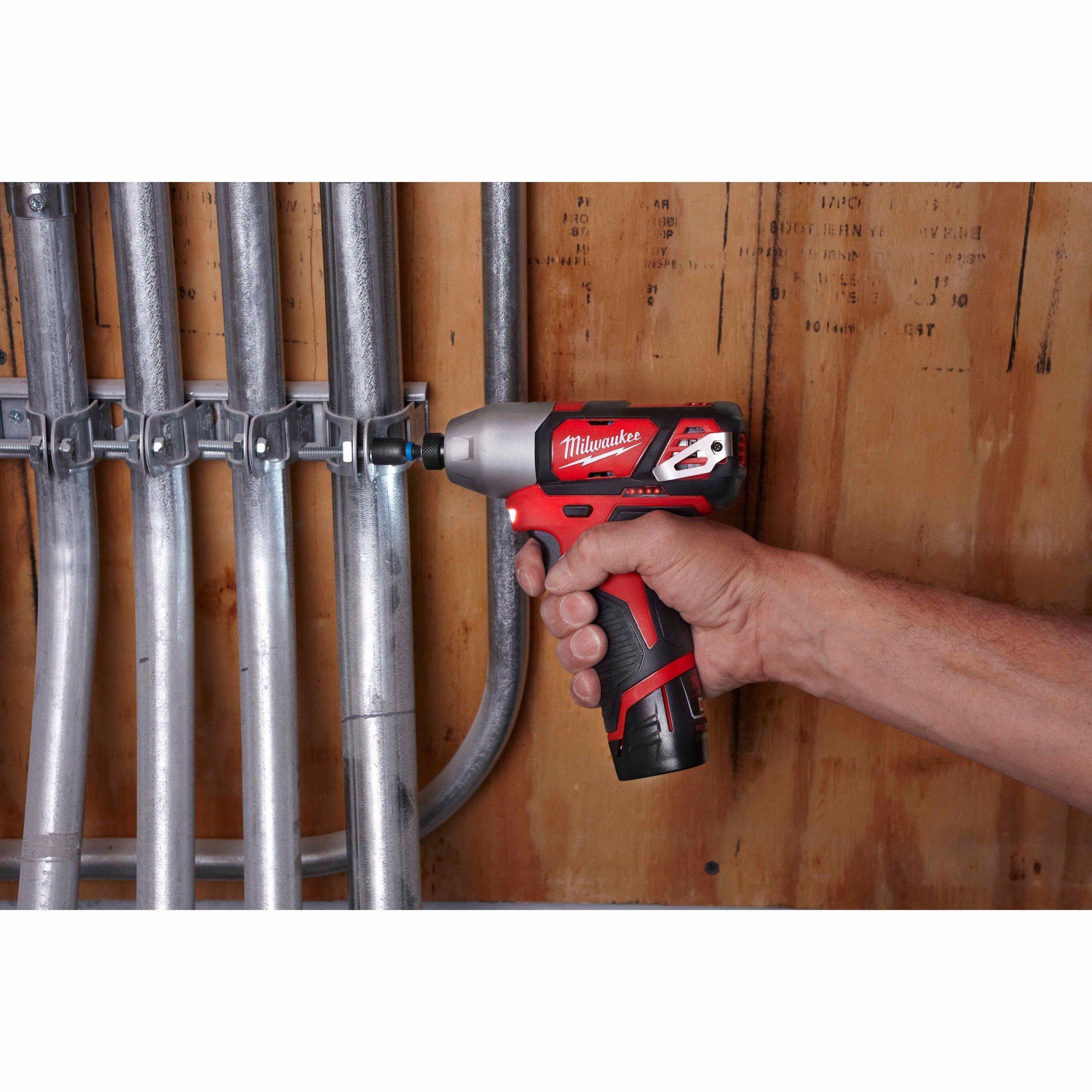 Milwaukee 2462-22 M12 1/4 Hex Impact Driver Kit