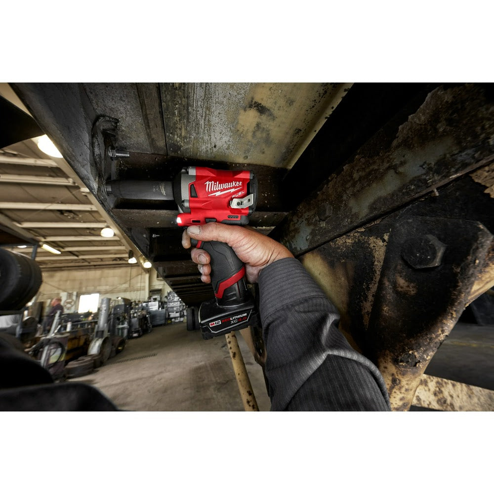 Milwaukee 2555-22 M12 FUEL Stubby 1/2 Impact Wrench Kit