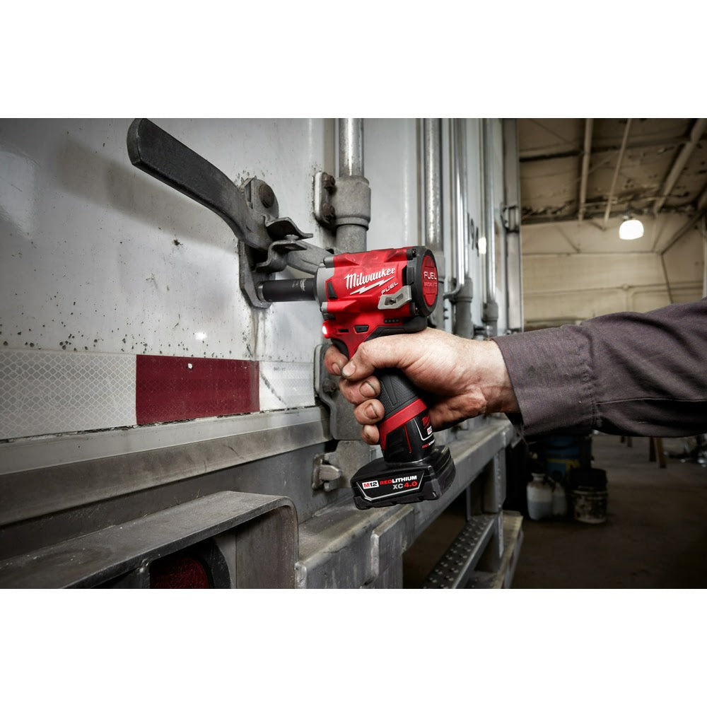 Milwaukee 2555-22 M12 FUEL Stubby 1/2 Impact Wrench Kit