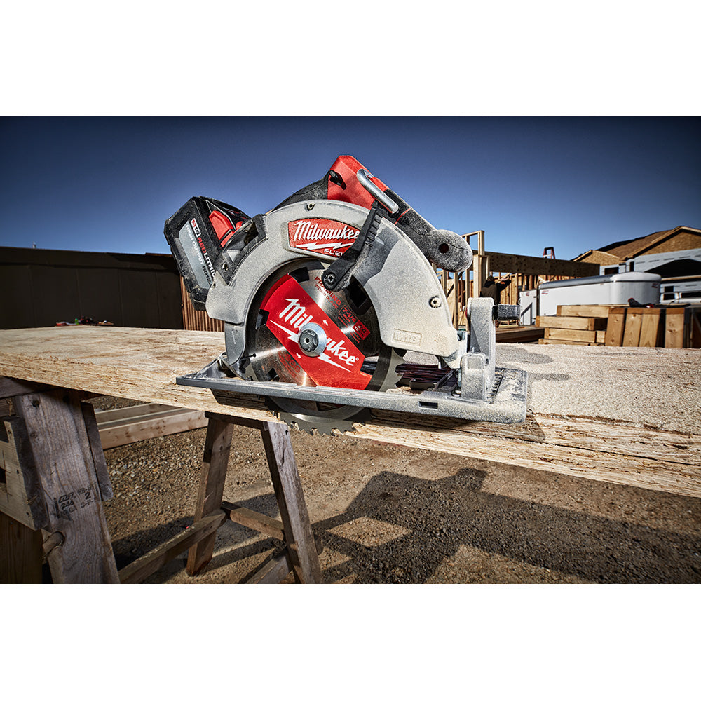 Milwaukee 2732-21HD M18 FUEL 7-1/4 Circular Saw Kit