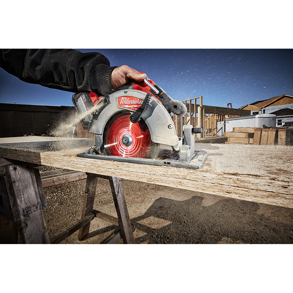 Milwaukee 2732-21HD M18 FUEL 7-1/4 Circular Saw Kit