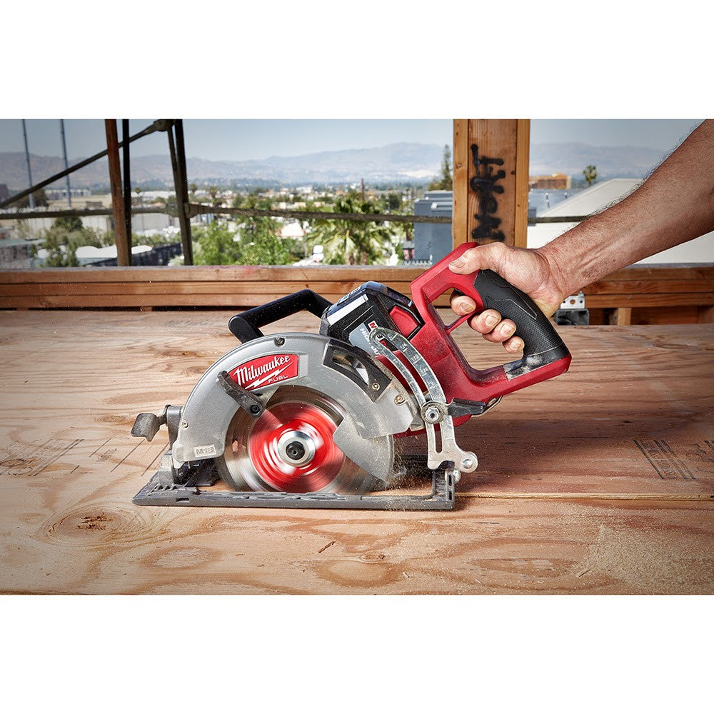 Milwaukee 2830-20 M18 FUEL Rear Handle 7-1/4 Circular Saw, Tool Only