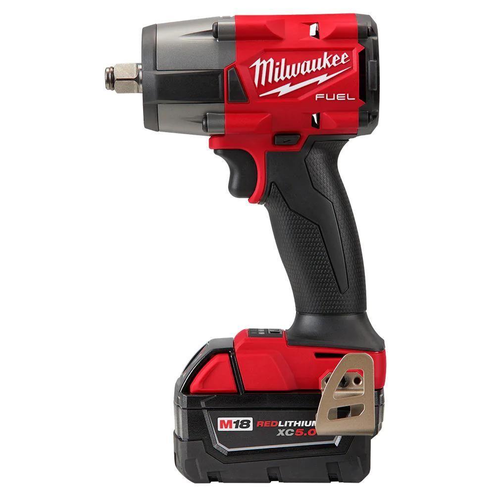 Milwaukee 2962-22R M18 FUEL 1/2  Mid-Torque Impact Wrench w/ Friction Ring Kit